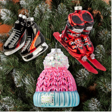 Блестящие и изящные стеклянные игрушки для волшебного праздника